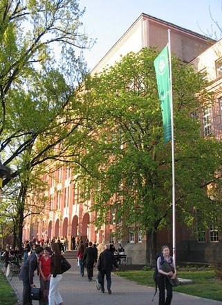 华沙经济学院