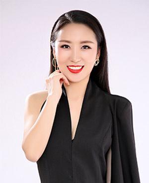 黄芳