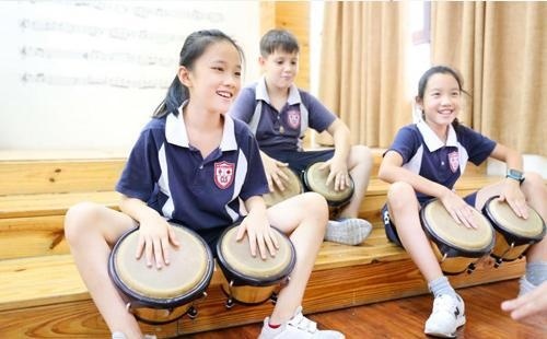 广州市番禺区剑桥郡加拿达外国语学校