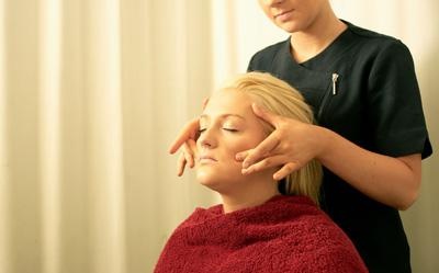 有工作经验和跟岗9个月美容师