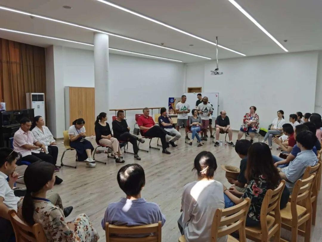 上海宏润博源学校教师培训.jpg