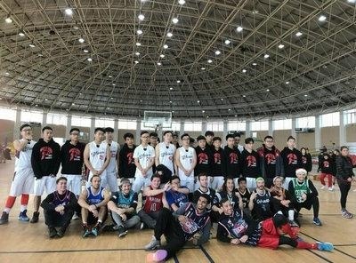 看中加枫华国际高中生如何记芳华：燃爆的青春盛宴