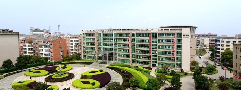 黄冈工程学校2020年招生办