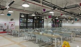 学校食堂