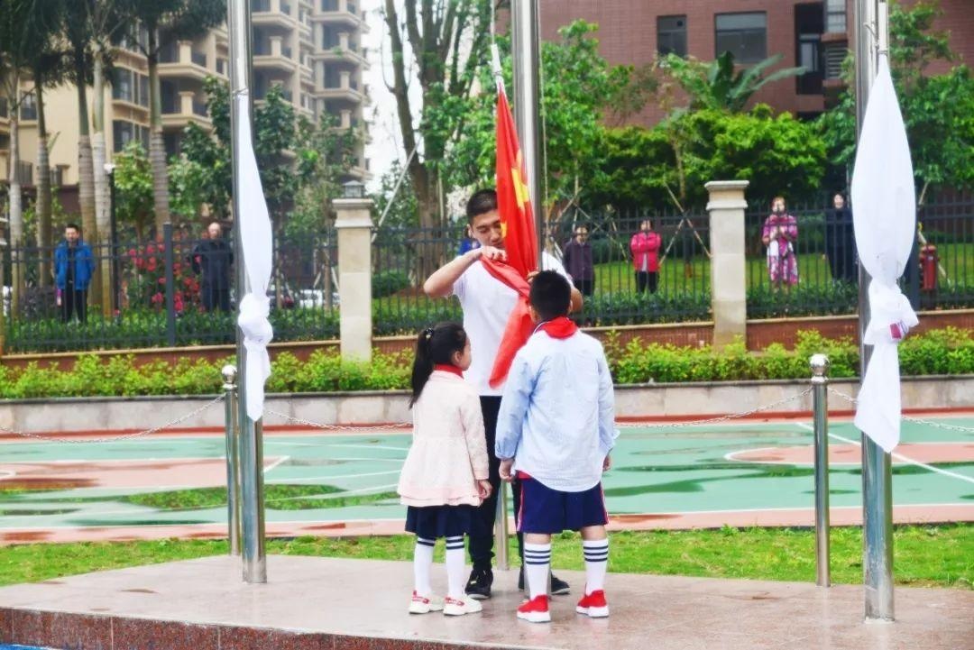 海南力迈中美学校举行春季体验班开学典礼