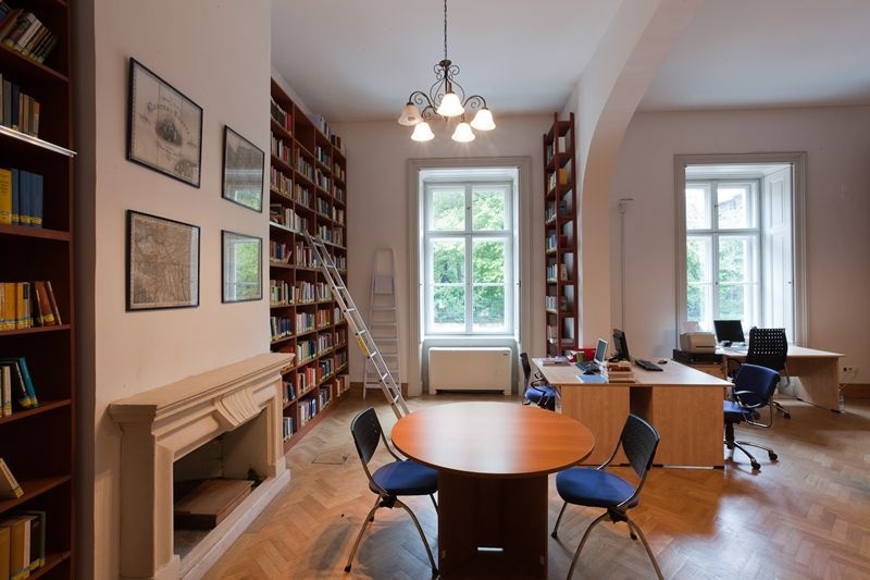 布达佩斯安德拉什大学