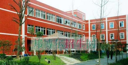 成都机械电子职业技术学校