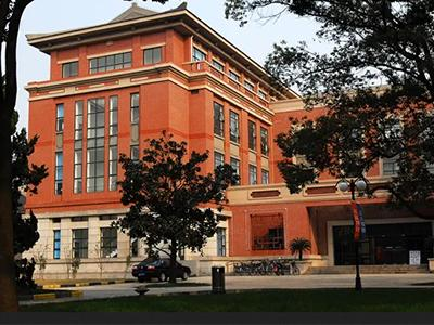 上海应用技术大学国际教育中心学士桥