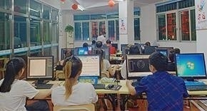 学员上课
