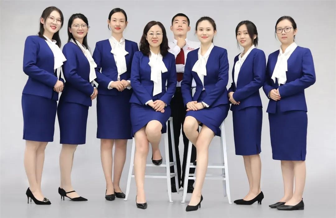 加拿达外国语学校