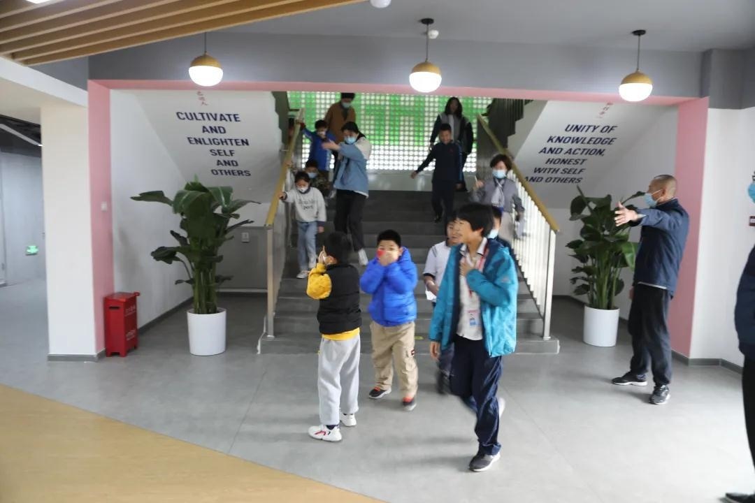 致知学校安全应急演练