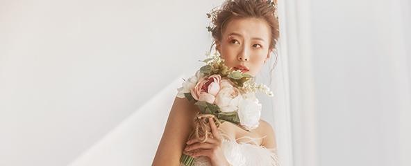 新娘妆容