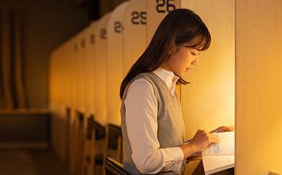 二战、在职的学生