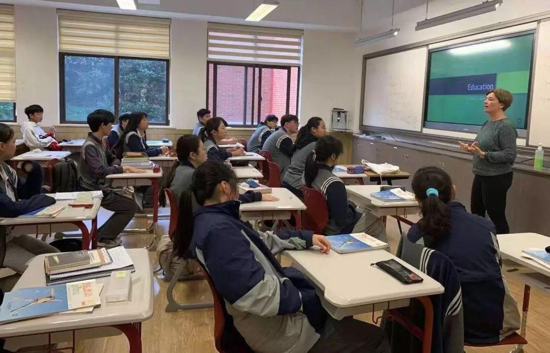 德国老师走进上海新纪元双语学校.jpg