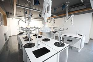 北京致知学校化学实验室