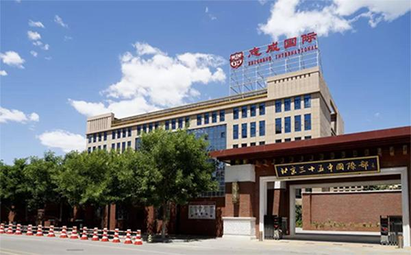 学校大门