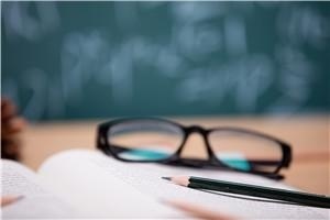 上海财经大学新闻传播学在职研究生能拿双证吗