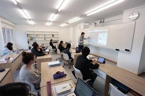 瑞士阿尔特多夫国际学校