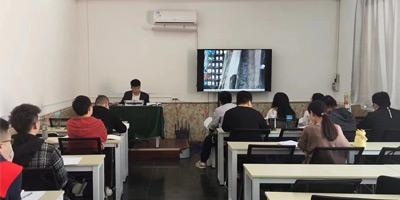 学员上课
