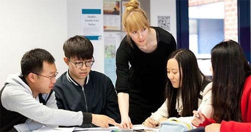 中国煤矿文工团艺术学校国际部