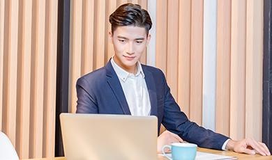 坐办公室的白领