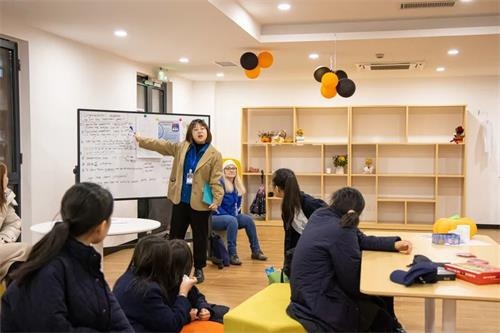 杭州威雅学校学生上课