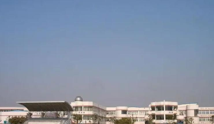 2023江苏省梁丰高级中学招生简章