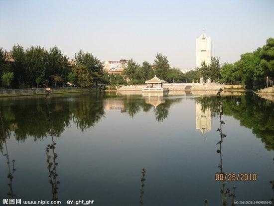 天津大学青年湖