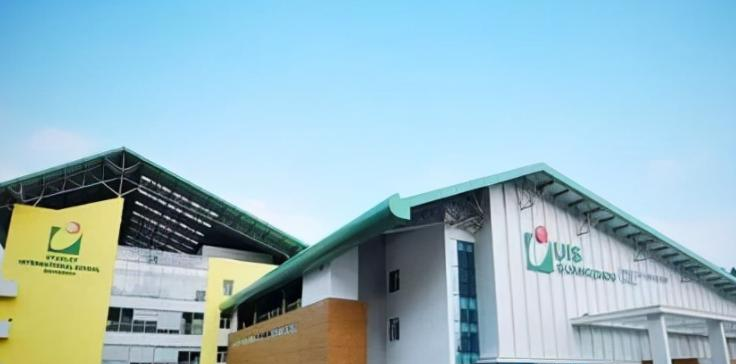 广州加拿大国际学校(CIS)高中部