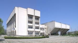克里米亚环境保护与疗养建设学院