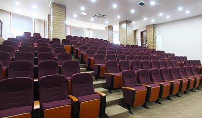 天津市耀华中学国际部教育中心