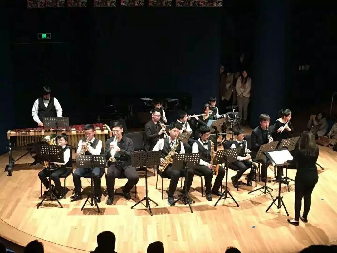 中加枫华国际学校校乐团.jpg