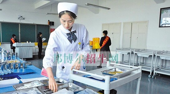 玉溪卫生学校