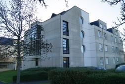 路易布洛格利学校
