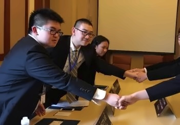 记铭远高中常青藤模拟联合国会议