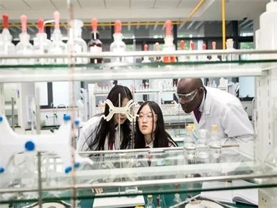 中大新华国际学院本硕连读