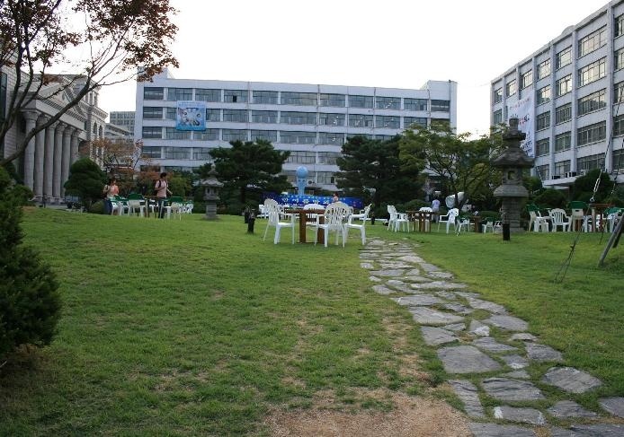 韩国外国语大学