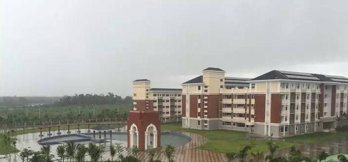 2023西南大学临高实验中学多少钱(学费明细)