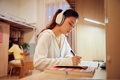 学习能力较强，要求辅导学习的考生。