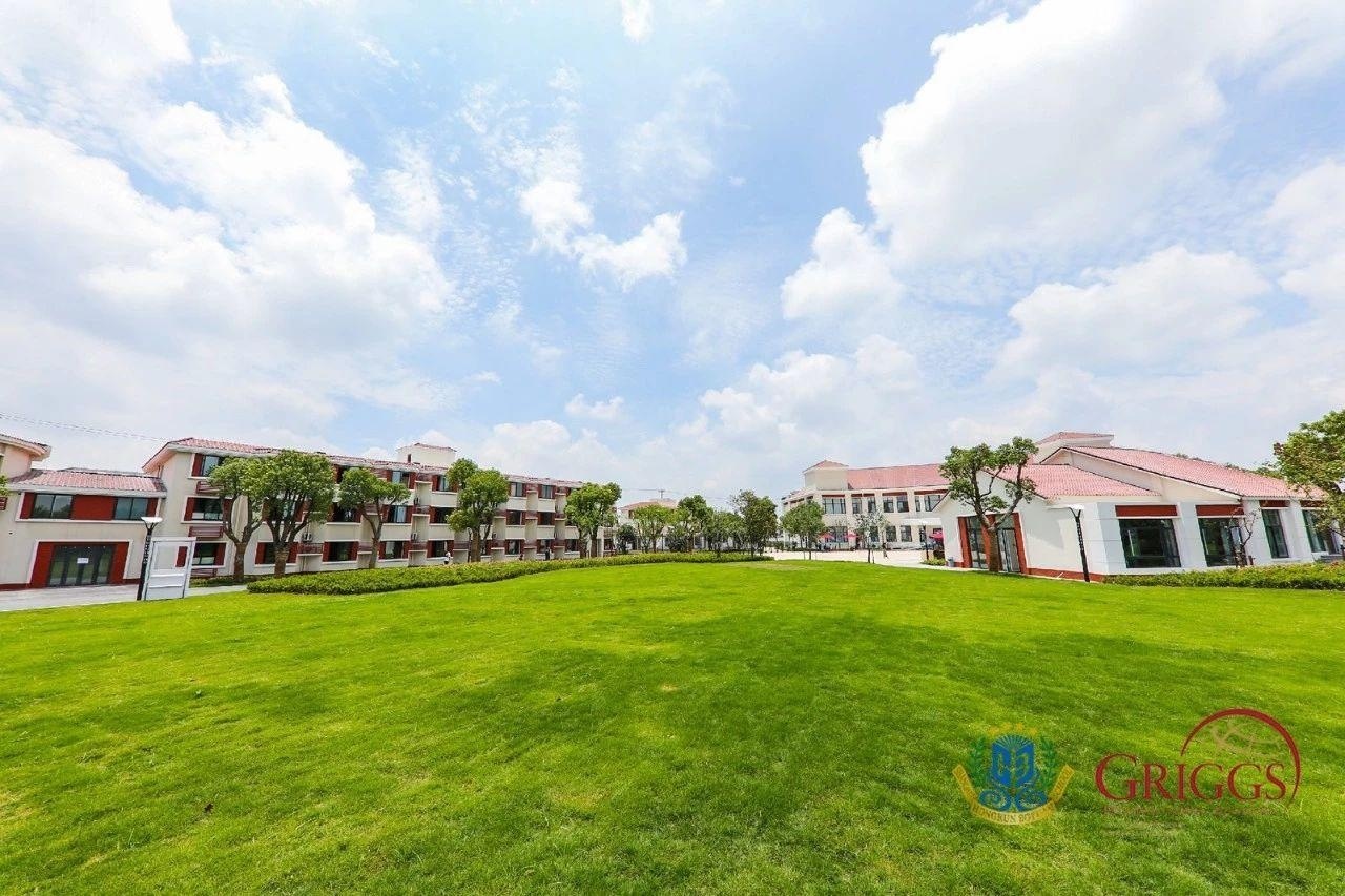上海宏润博源学校.jpg