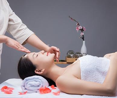 那美容师就业前景好吗？