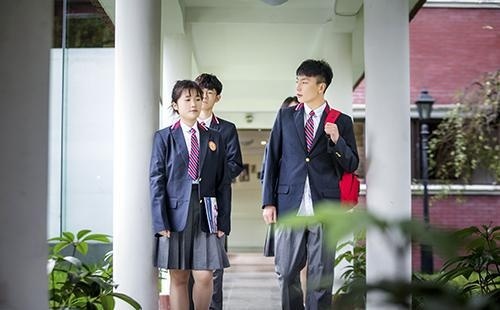 成都西雅美途外国语联合学校