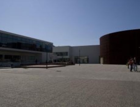 里斯本护理高等学院