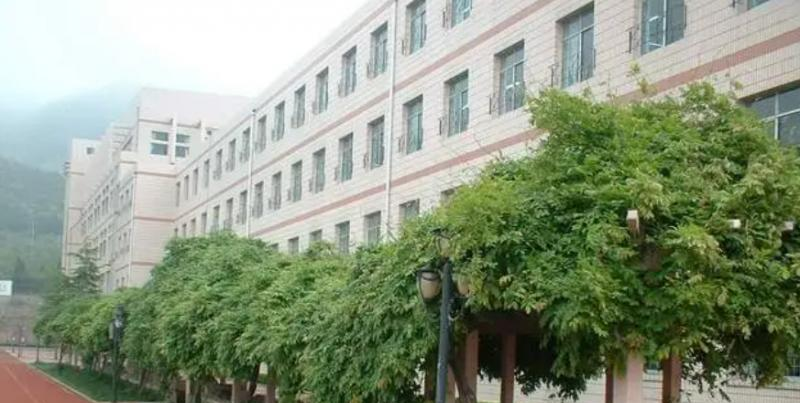 烟台外国语实验学校