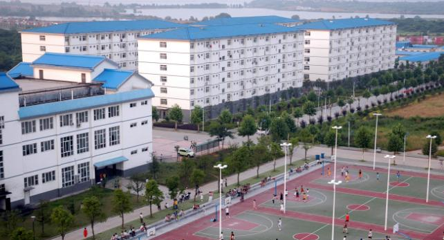 长江工程职业技术学院3