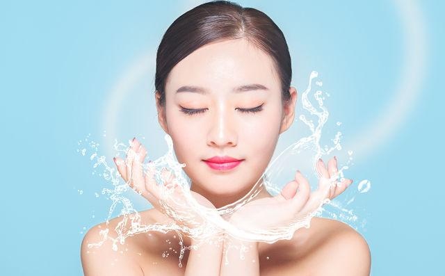 爽肤水应该怎么用