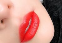 梦露红唇