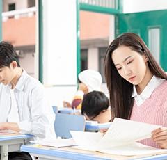 班级人数