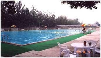 北方公寓大学游泳池