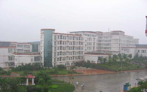 泸州医学院卫生学校网站
